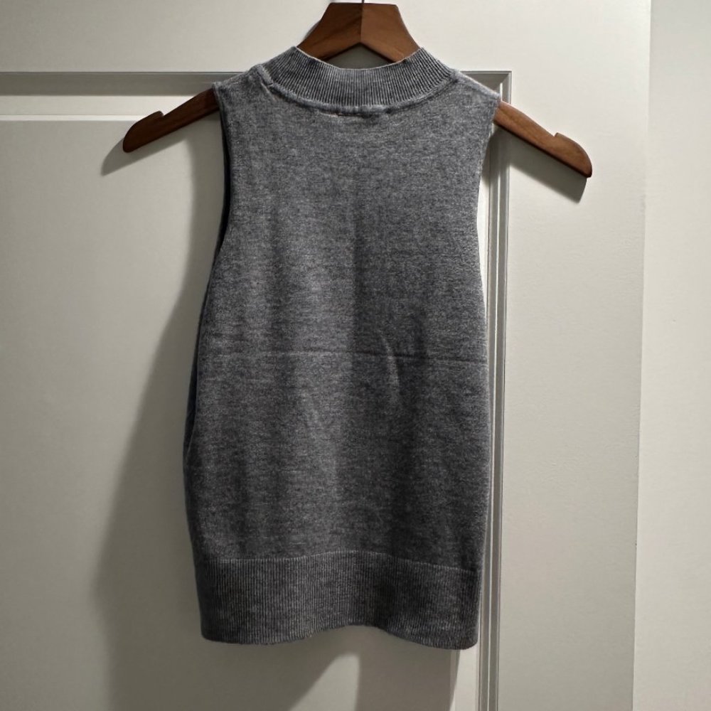 Express Ultra Soft Mock Neck Sleeveless Sweater Tank - Picture 5 of 5